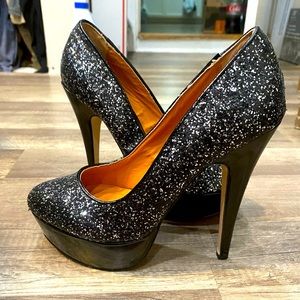 Sparkly platform pumps heels new!!!